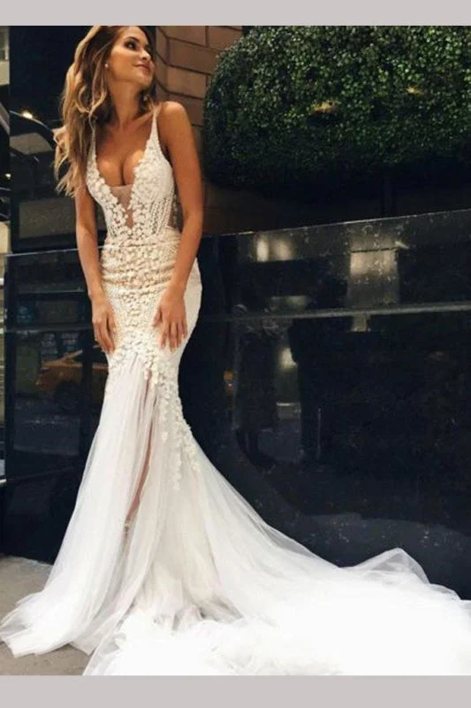 Luxurious Deep V-neck Tulle Mermaid Wedding Dress