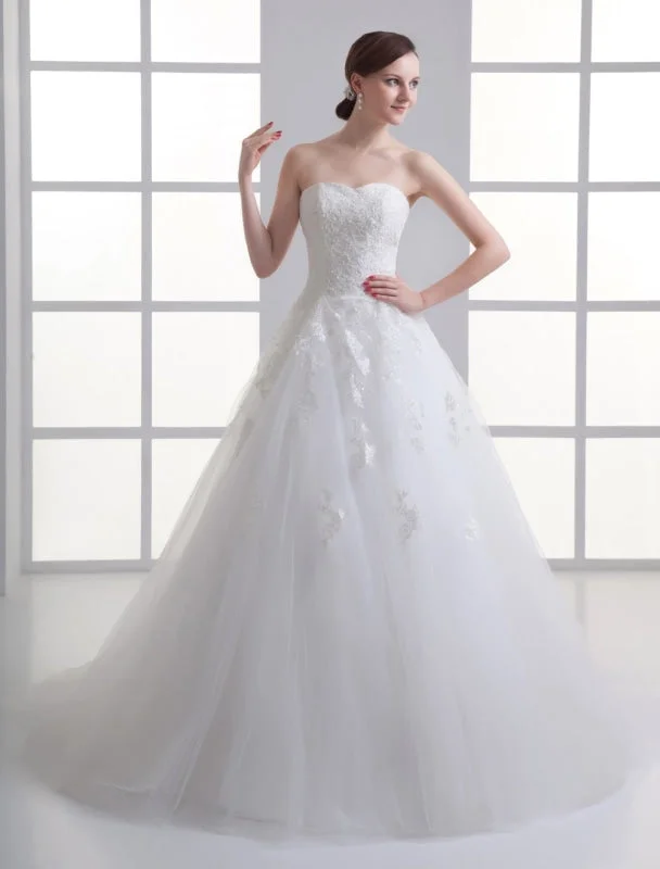 Ivory Sweetheart Neck Strapless Beading Net Wedding Dress