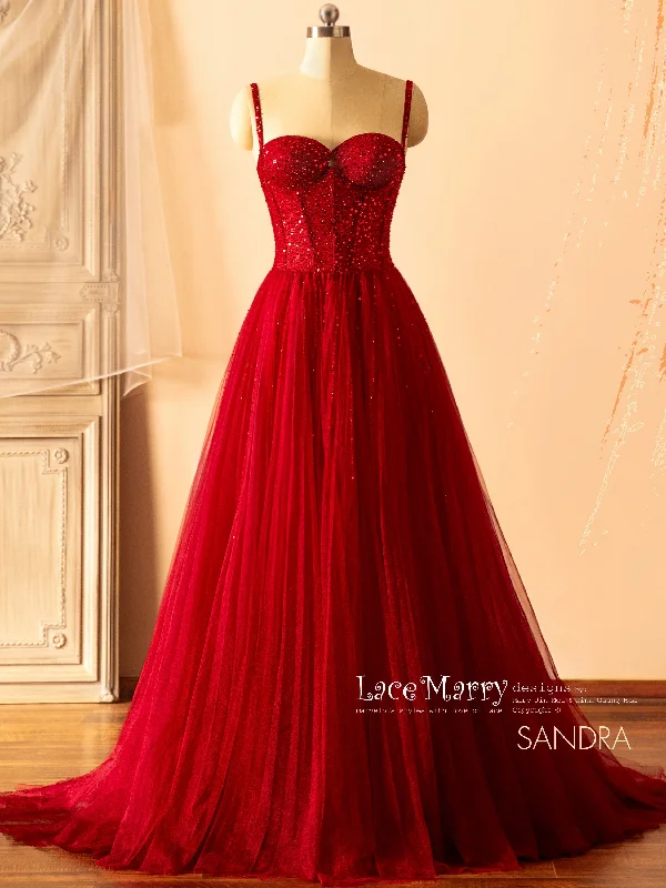 SANDRA / Red Wedding Dress with Sweetheart Neckline